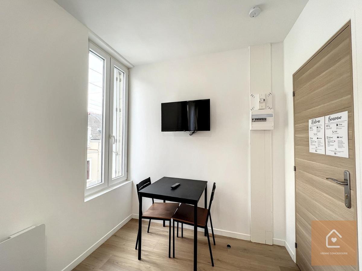 Les Studios D'Elina - Entree Autonome Chatellerault Bagian luar foto