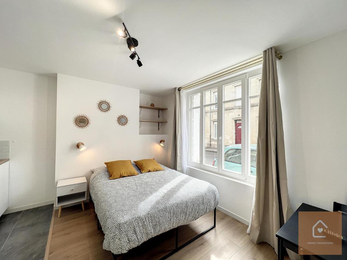 Les Studios D'Elina - Entree Autonome Chatellerault Bagian luar foto