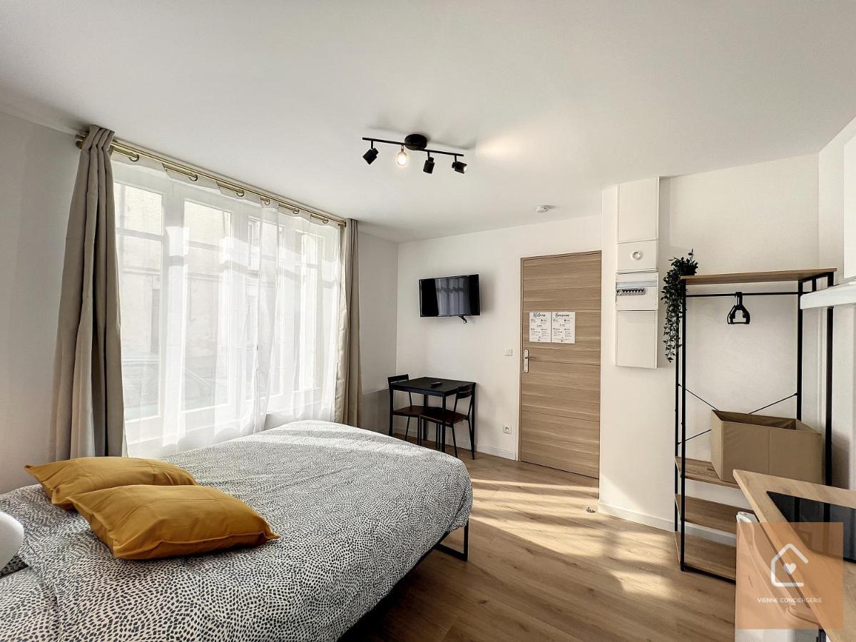 Les Studios D'Elina - Entree Autonome Chatellerault Bagian luar foto