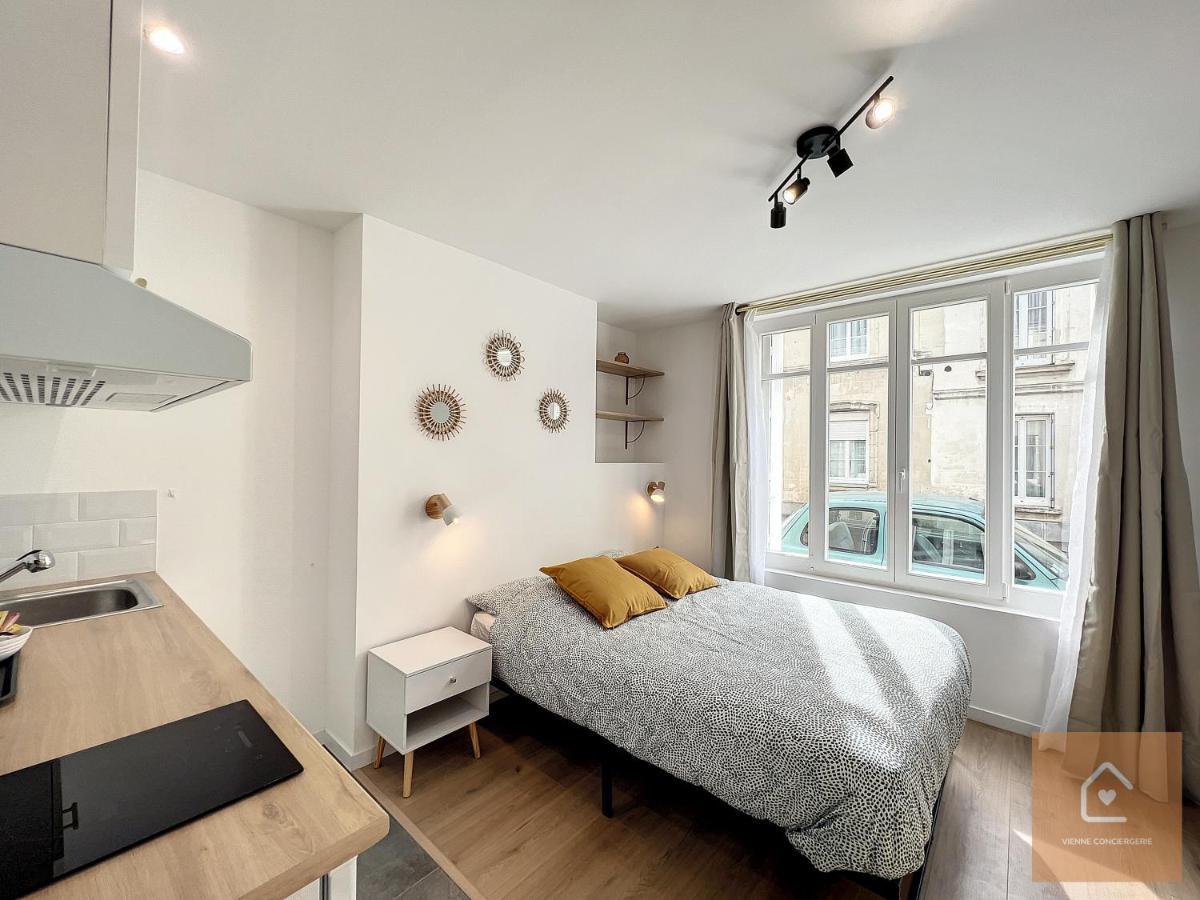 Les Studios D'Elina - Entree Autonome Chatellerault Bagian luar foto